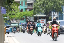 Thời tiết ngày 6/4: Nắng nóng gia tăng trong cả nước, chiều tối có mưa dông cục bộ