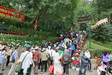 Nghĩa đồng bào sưởi ấm non thiêng Nghĩa Lĩnh