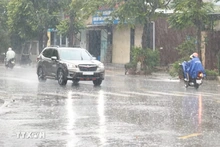 Thời tiết ngày 3/5: Mưa dông diện rộng, Bắc Bộ có nơi mưa rất to