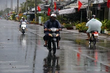 Thời tiết ngày 28/4: Không khí lạnh tràn xuống, Bắc Bộ mưa dông diện rộng