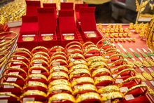 Giá vàng hôm nay 15/5/2026: Trầm lắng, vàng trong nước rơi vào trạng thái hiếm gặp