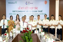Vietcombank và Thuế tỉnh ký kết hợp tác hỗ trợ hộ kinh doanh chuyển đổi số