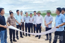 Kiểm tra tiến độ thực hiện các dự án cấp bách phòng chống thiên tai tại phường Hòa Bình, Kỳ Sơn và xã Thịnh Minh