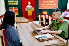 Giữ vững “trận địa niềm tin” trên không gian mạng - Kỳ 1: Cạm bẫy sau màn hình