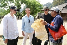 Độc đáo nghề làm giấy dó