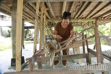 Tiếng thoi khắc khoải giữa đại ngàn - Kỳ 2: Tiếng thở dài bên khung cửi