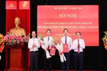 Công bố quyết định của Thủ tướng Chính phủ điều động, bổ nhiệm hai Thứ trưởng Giáo dục và Đào tạo