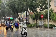 Thời tiết ngày 15/8: Mưa dông gia tăng, nhiệt độ giảm tại nhiều nơi trên cả nước