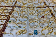 Giá vàng ngày 21/8: Giá vàng trong nước chỉ cao hơn thế giới 2 triệu đồng/lượng, mức chênh thấp nhất trong nhiều năm qua