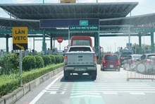 VETC tạm dừng triển khai chính sách thu phí dịch vụ tài khoản giao thông