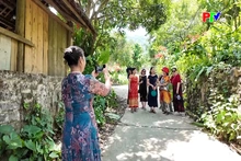 Stories from Muong hamlets