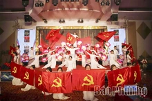 Chuyện về lá cờ đỏ sao vàng treo giữa dòng sông Đà trước ngày giành chính quyền