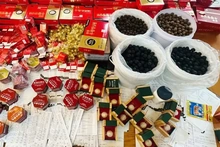 Phá đường dây dùng bột mì, hóa chất làm giả thuốc chống đột quỵ An Cung