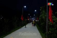 Thắp sáng đường quê, sức mạnh từ nhân dân