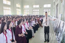 Hơn 800 giáo viên, học sinh tại xã Ngọc Sơn giao lưu, tìm hiểu những “địa chỉ đỏ” cách mạng