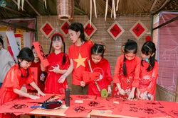 Trải nghiệm không khí Tết cổ truyền