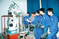 Nâng tầm kỹ năng lao động