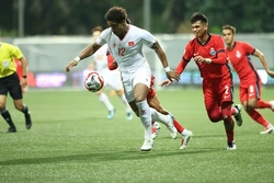 AFF Cup 2024: Nguyễn Xuân Son bùng nổ, Việt Nam thắng nghẹt thở Singapore 2-0