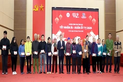 Agribank Chi nhánh Phú Thọ II trao tặng 1.400 suất quà Tết cho hộ nghèo và đối tượng chính sách