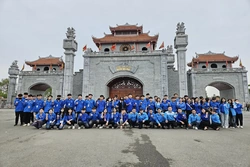 Gần 4.000 lượt thanh niên tình nguyện tham gia phục vụ Giỗ Tổ Hùng Vương năm 2025