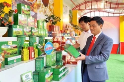 Đưa sản phẩm HTX đến với du khách dịp Giỗ Tổ