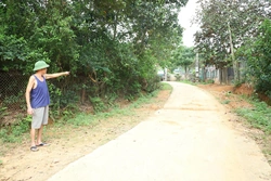 Lấn chiếm đường dân sinh tại huyện Phù Ninh