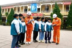 Xây dựng văn hóa tiết kiệm điện