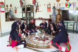 Nét đẹp trang phục truyền thống của người Dao Quần Chẹt