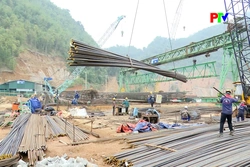 Năm mới đầy quyết tâm trên công trường cao tốc Hòa Bình - Mộc Châu