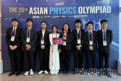 Học sinh Trường THPT chuyên Hùng Vương đoạt Huy chương Bạc Olympic Vật lí châu Á