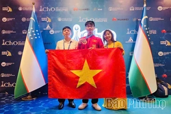 Em Đinh Xuân Phúc giành Huy chương Vàng Olympic Hóa học Quốc tế