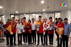 Đón học sinh đạt Huy chương Vàng Olympic Hóa học quốc tế về nước