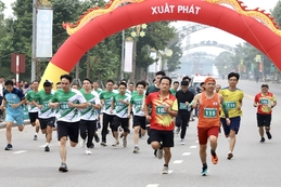 Sôi nổi Giải Việt dã “Cúp Giấy Bãi Bằng” năm 2023