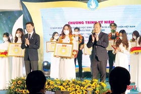 Phát triển Đảng trong sinh viên: Hạt giống đỏ kế cận