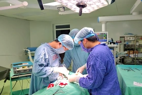 Bệnh viện Đa khoa tỉnh: Phẫu thuật cấp cứu thành công người bệnh sốc mất máu do vỡ u thận