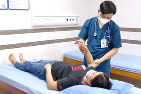 Tiêm điểm bám gân - giải pháp cho người bệnh viêm gân