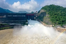 Đảm bảo an toàn hạ du khi hồ Hòa Bình xả lũ