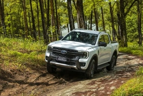 Ford Ranger trở lại ngôi vương tháng 9