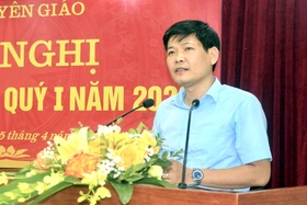 Nhiều vấn đề dư luận xã hội được trao đổi tại hội nghị báo cáo viên