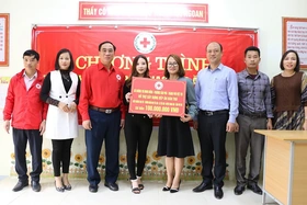 Bàn giao bếp ăn bán trú cho điểm trường Trại Yên