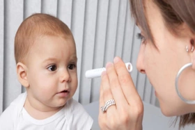 Nhận biết, điều trị sớm đục thủy tinh thể ở trẻ, tránh các biến chứng nguy hiểm