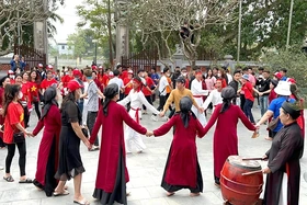 Bảo tồn, phát huy giá trị Di sản Hát Xoan gắn với du lịch cộng đồng