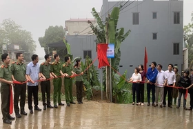 Khánh thành công trình thanh niên và khám sức khỏe cho người dân