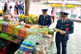 Không để hàng giả, kém chất lượng xuất hiện tại khu vực Đền Hùng