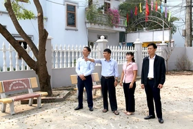 Lãnh đạo thực hiện công tác giải phóng mặt bằng