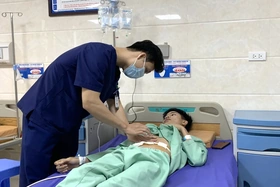 Thủng tạng rỗng ở trẻ em – biến chứng nguy hiểm của viêm loét dạ dày, hành tá tràng