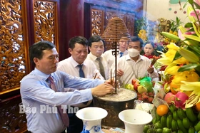 Huyện Thanh Thuỷ dâng hương tưởng niệm các Vua Hùng