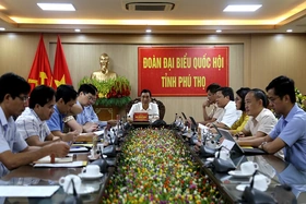 Ủy ban Thường vụ Quốc hội chất vấn các vấn đề thuộc lĩnh vực Tư pháp, Nông nghiệp và Phát triển nông thôn