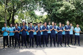 Đội tuyển U23 Việt Nam dâng hương tưởng niệm các Vua Hùng