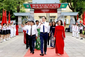 Phó Bí thư Thường trực Tỉnh ủy Phùng Khánh Tài dự lễ khai giảng tại huyện Lâm Thao